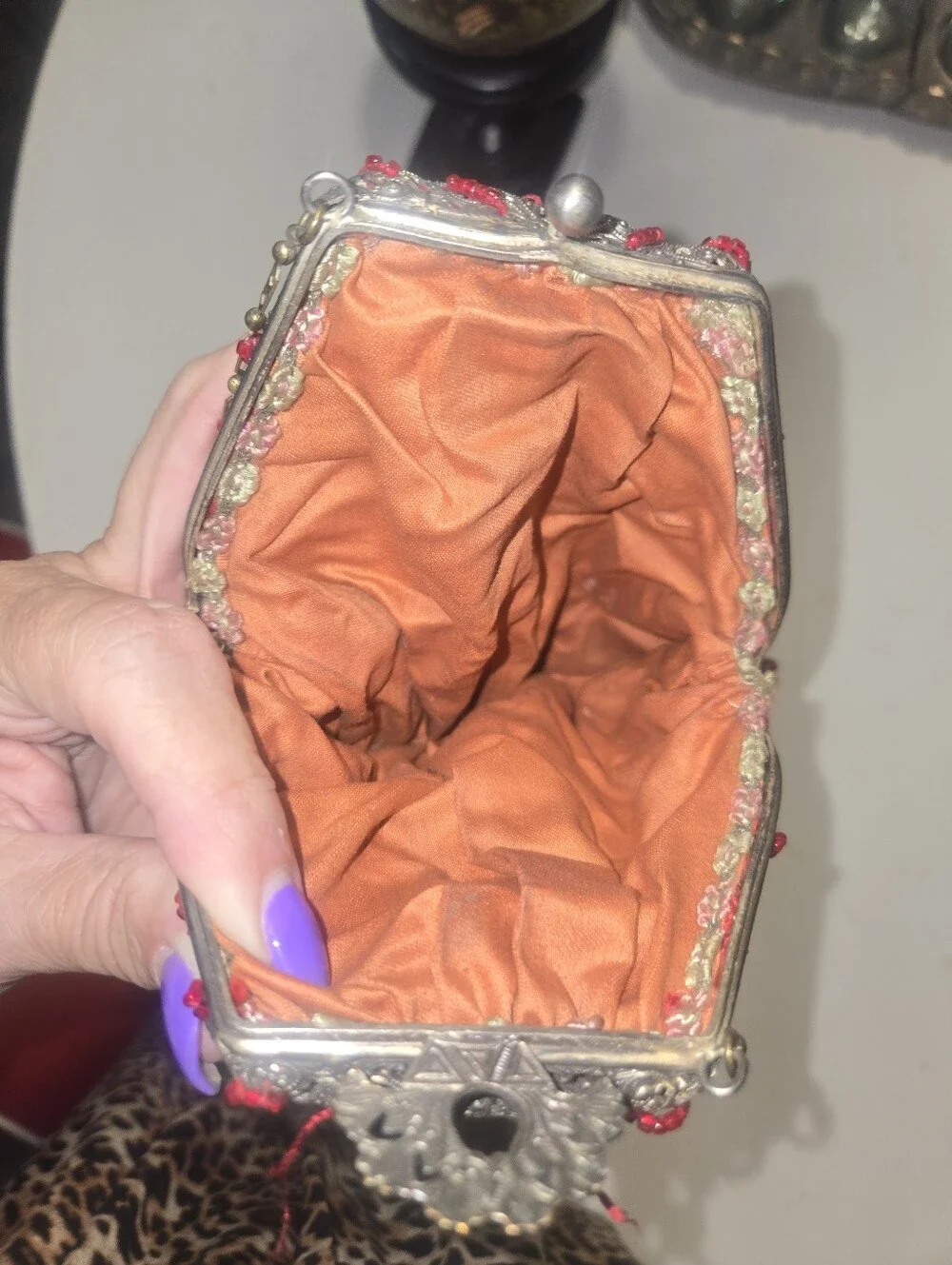 Vintage Red Beaded Purse. Excellent Condition. All Parts Work. No Rips Or Tears!